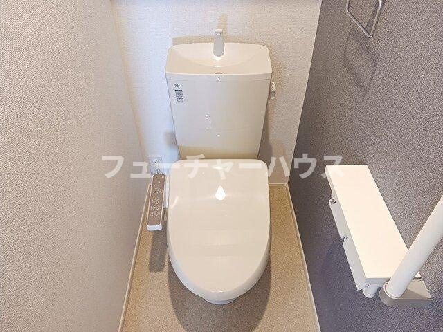 イーストウィン水野Ａのトイレ|落ち着いた色調のトイレです