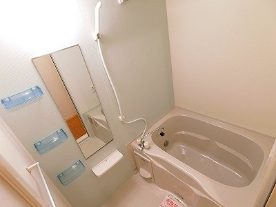 メゾン　コリーヌⅡの浴室|日々の暮らしに欠かせないお風呂です