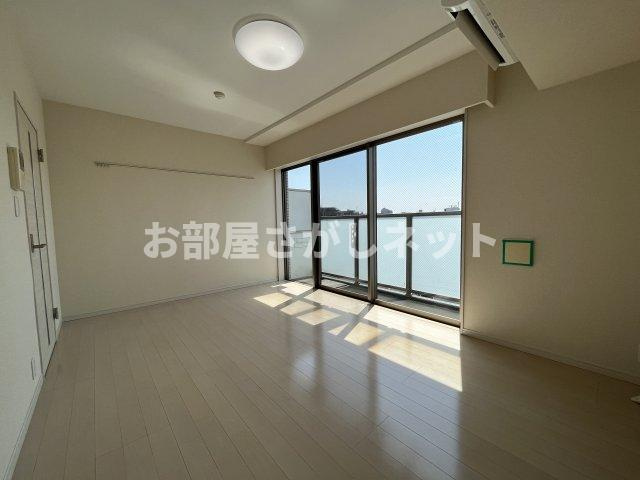 メイクスデザイン平和島【おとり物件なし】#学生・社会人にオススメ！初期費用分割払いOK！の居間・リビング