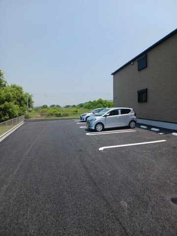 エミネンスの駐車場
