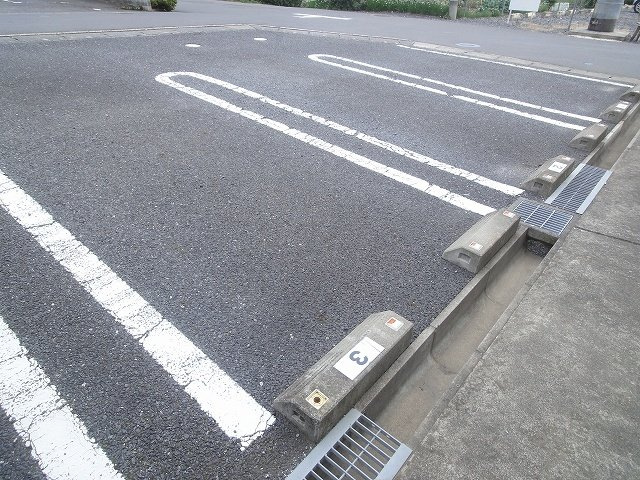 エトワール・Ｋの駐車場