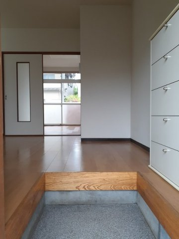 ヒルトップ松山の玄関