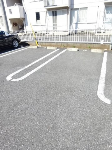 ロックガーデン森Ｃの駐車場