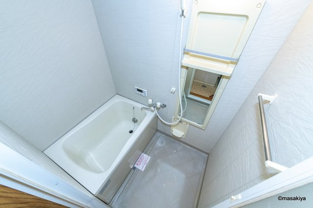 クレストールｉの浴室|お風呂　追い焚き付きです。
