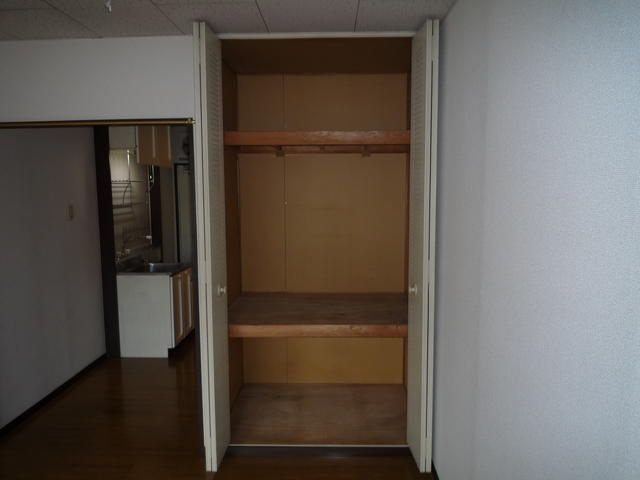 サンフォーレストＭの収納