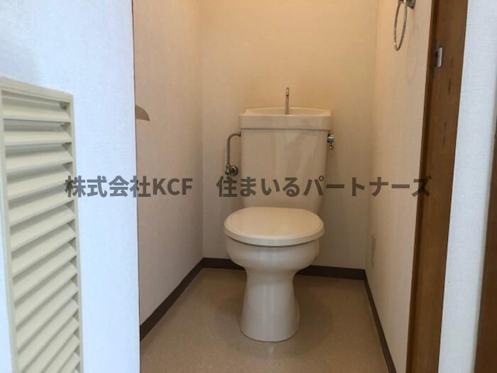 プライマリー花畑駅西のトイレ|落ち着いた色調のトイレです
