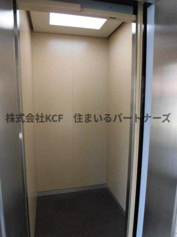 プライマリー花畑駅西のロビー|建物の内部です