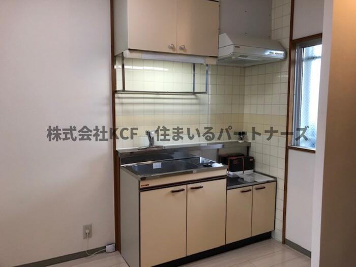 プライマリー花畑駅西のキッチン|コンパクトなキッチンで掃除もラクラク