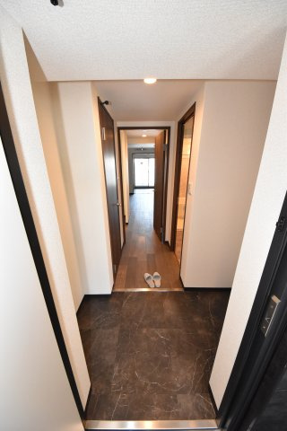 ブリリアントジュネス本町の玄関|シンプルで使いやすい玄関です