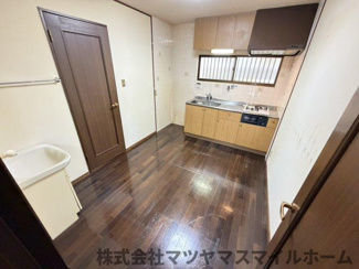 【居間・リビング】 | 日下1丁目貸家