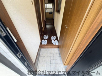 【玄関】 | 日下1丁目貸家
