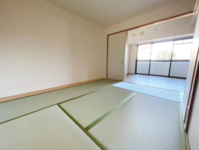 宝塚市山本東３丁目の賃貸マンションの和室|和室があれば客間としても活用できます