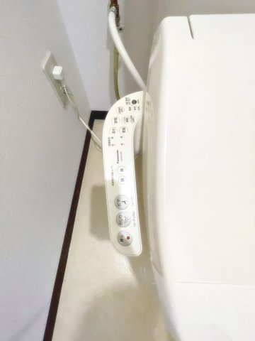 宝塚市山本東３丁目の賃貸マンションのトイレ|ゆったりとした空間のトイレです