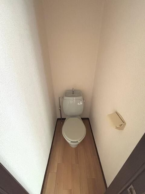 横須賀市追浜南町１丁目のアパートのトイレ