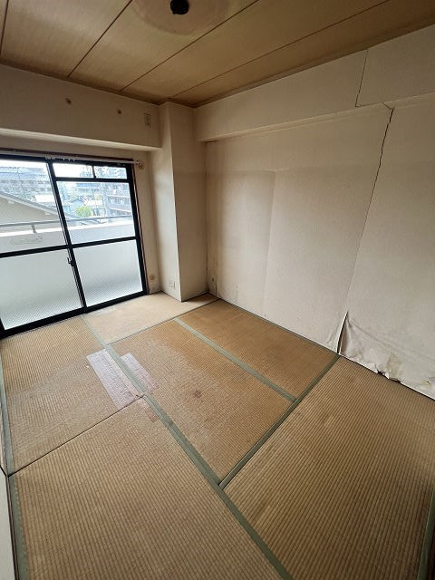シャトル瑞穂の和室