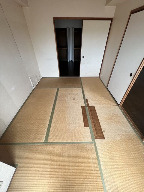 シャトル瑞穂の和室
