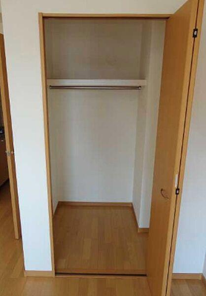 スプリームサカイの収納|同物件別部屋参考写真