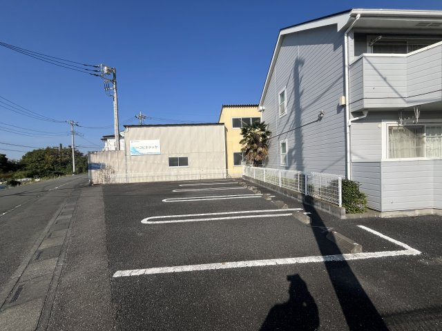 ロジュマンリーヴの駐車場
