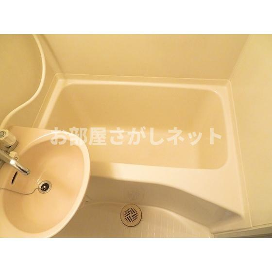 ＣＲＥＳＣＥＮＴ　ＭＯＴＯＮＥＳの浴室