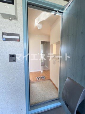 【玄関】 | リバーパークタウンB | 別部屋写真