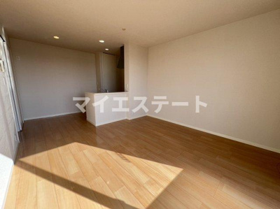 【居間・リビング】 | リバーパークタウンB | 別部屋写真