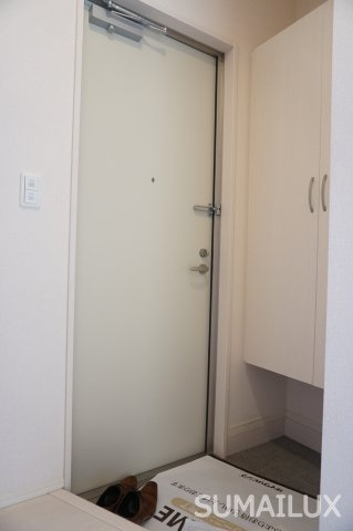 D-room本荘の玄関