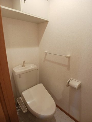 【トイレ】 | ラ・カーサ・ミーア | 落ち着いた色調のトイレです