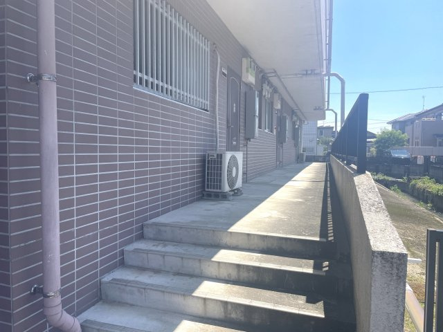 ブルゴーニュマンションのエントランス