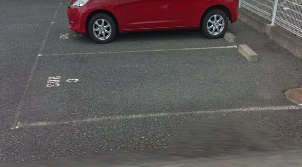 エスペランスB棟の駐車場