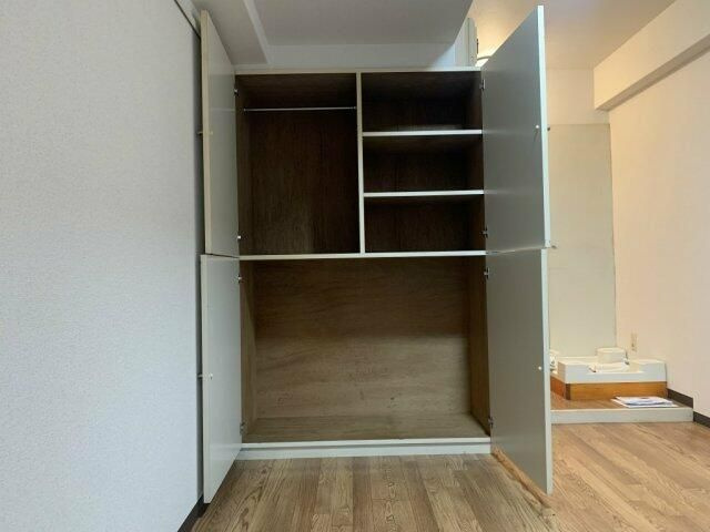 横浜市保土ケ谷区瀬戸ケ谷町の賃貸マンションの収納