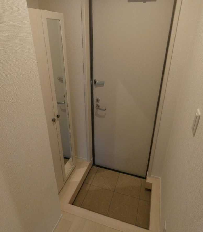 ブエナビスタ二子玉川　ネット無料　角部屋　築浅の玄関