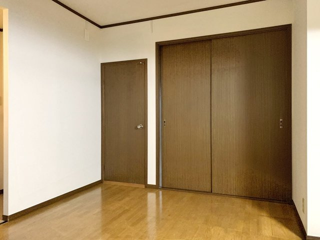 キャロットハイツの居間・リビング