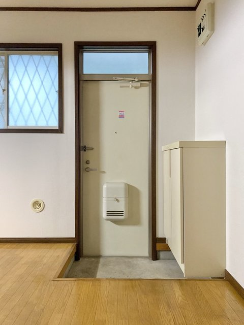 キャロットハイツの玄関