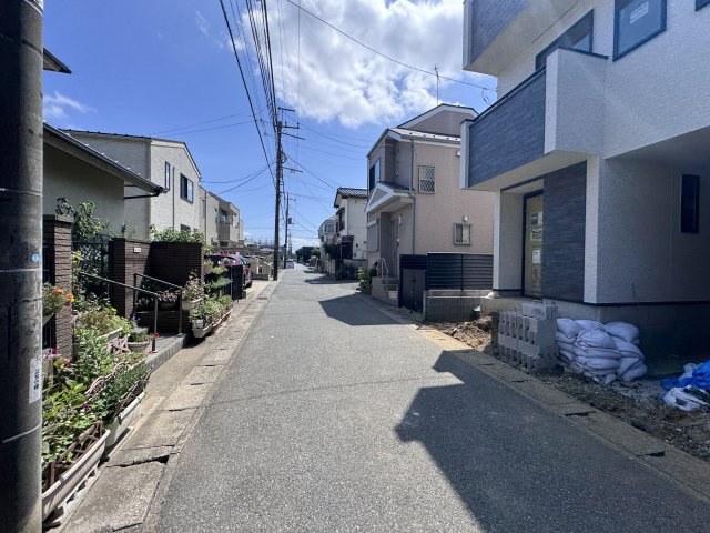 松戸市栄町７丁目新築戸建の前面道路含む現地写真|東側前面道路