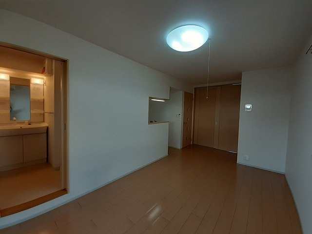 ユーアイハイツ　新家の居間・リビング|ゆったりとした居間です
