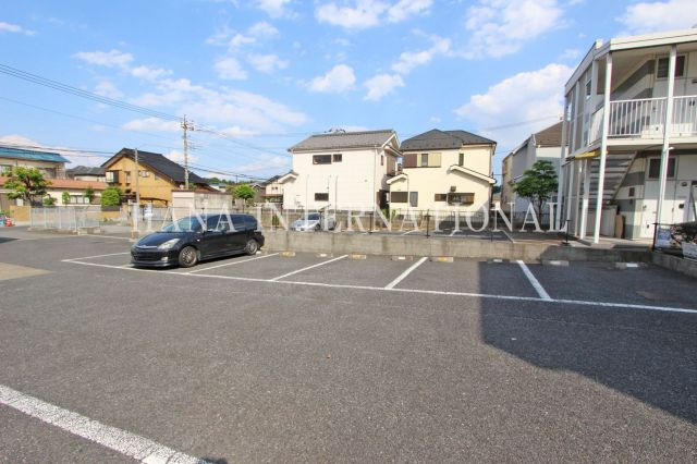 コンフォートウッズの駐車場