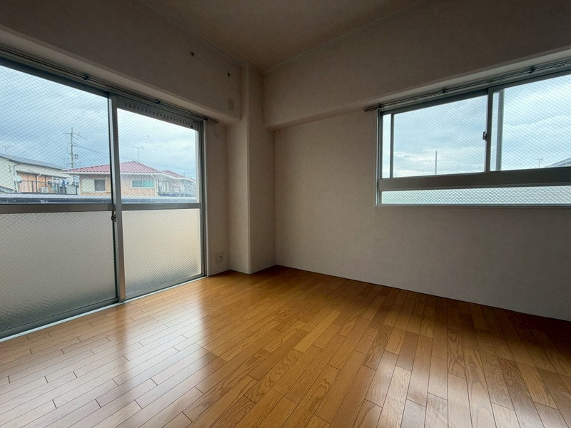 高松ビルの居間・リビング|※写真は別タイプのお部屋です