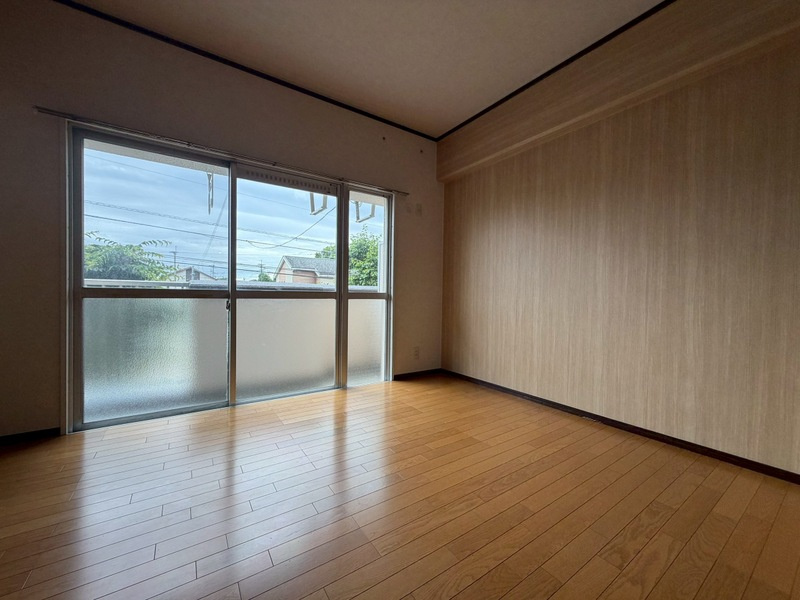 高松ビルの居間・リビング|※写真は別タイプのお部屋です