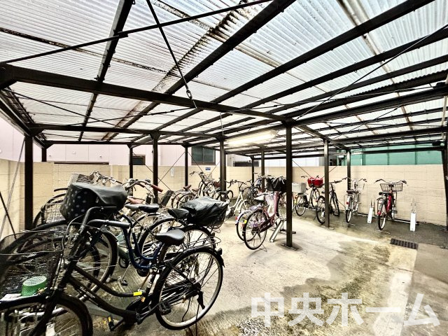 ライオンズマンション西日暮里第2の駐輪場|【自転車置き場】最新の空き状況や費用などの詳細は担当スタッフまでお問い合わせください。