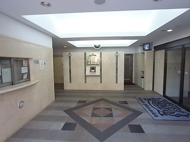ライオンズプラザ神戸の外観