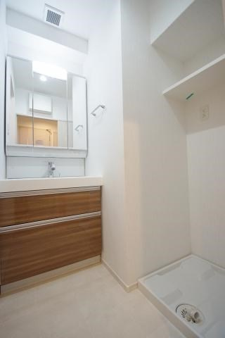 アルティザ平尾の独立洗面台