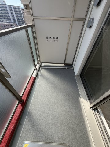 プレリスNEO神戸湊川公園ヴェルトのバルコニー