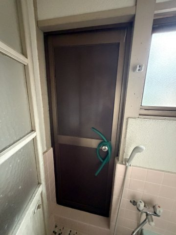 佐本ハイツの玄関