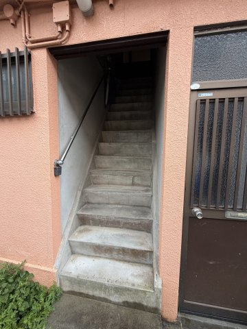 佐本ハイツのエントランス