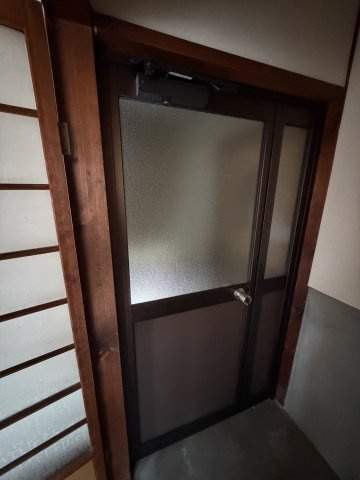 佐本ハイツの玄関