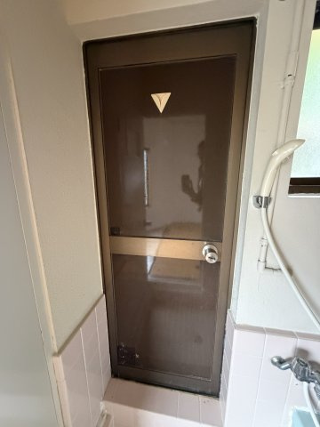 佐本ハイツの玄関