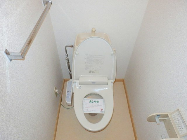【トイレ】 | ハイツシャルマンリコＡ | コンパクトで使いやすいトイレです