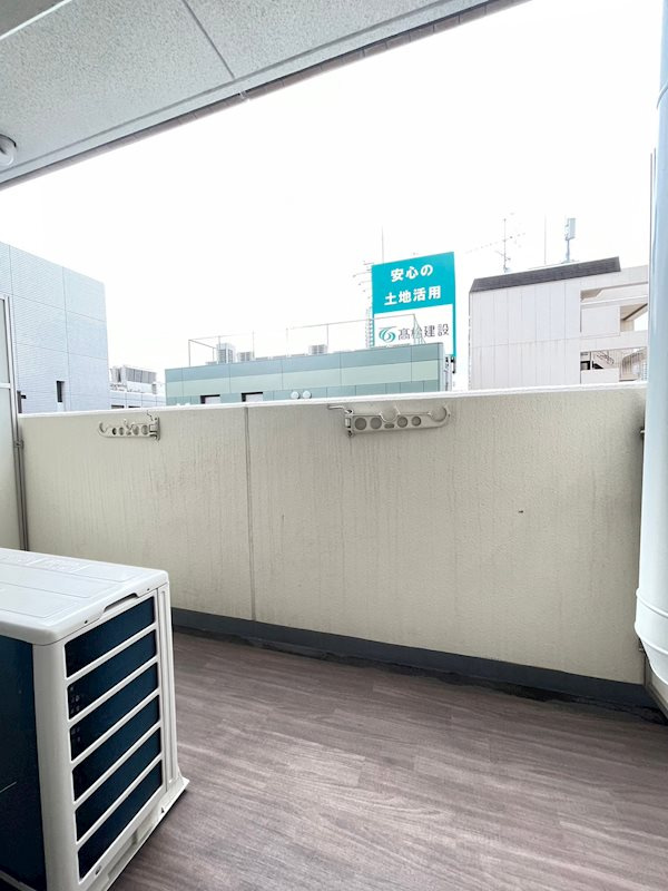 セレニテ神戸元町のバルコニー