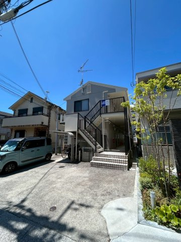 ヒルズ山下Ⅱの駐車場