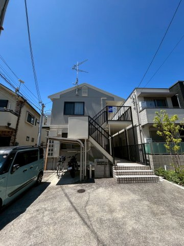 ヒルズ山下Ⅱの駐車場